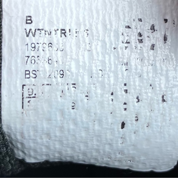 New Balance Women’s Size 9.5 B Dynasoft Nitrel V6 Trail Navy Athletic Shoes - Picture 10 of 10